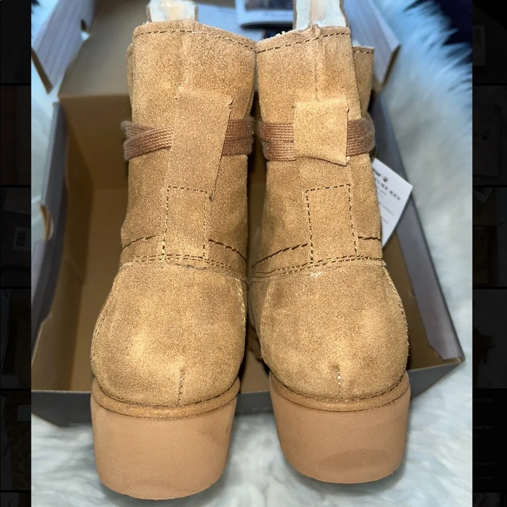 NEW Women’s Bearpaw Krista Boots • Size 9 • Hickory